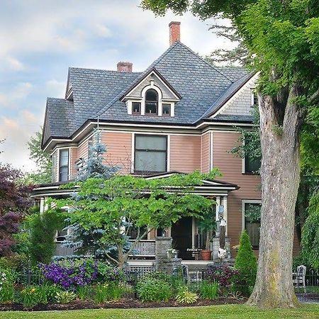 La Belle Auberge Веллсборо Екстер'єр фото